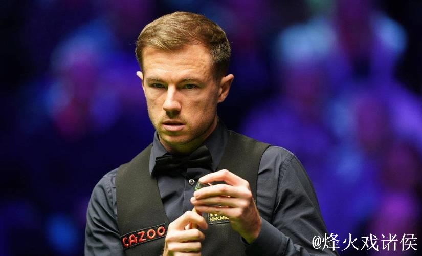 利索夫斯基秀绝妙弧线球，酷炫十足！