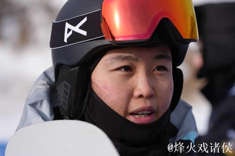 单板滑雪世界杯卡尔加里站 武绍桐获得亚军 单板滑雪世界杯卡尔加里站 武绍桐获得亚军